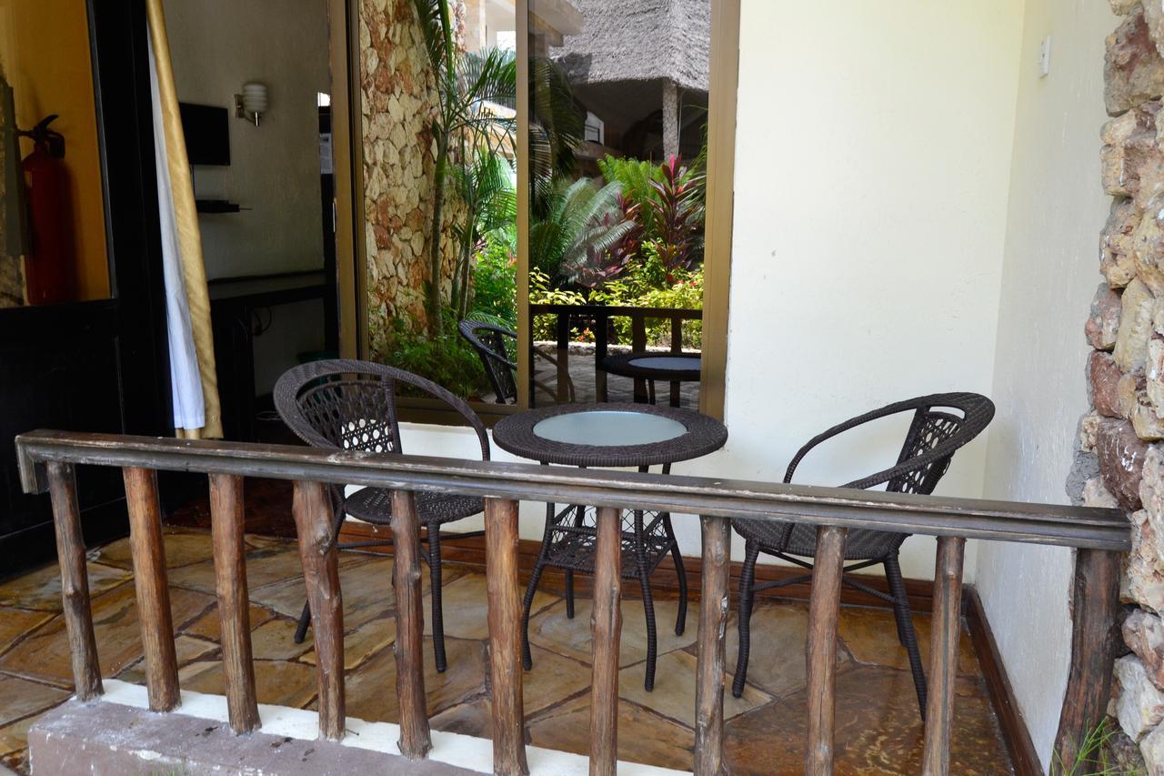 Serene Beach Resort Dar-es-Salaam Eksteriør bilde